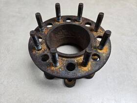 68138150 Dodge 2012 - 2018 Ram 3500 Dually Front Hub Extender Good Condition Oem