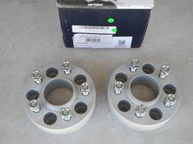 S90-4-45-001 Eibach 2 - 45mm Wheel Spacers Fit Some 79-05 Ford Cars 5x114.3 1/2-20 70.5mm