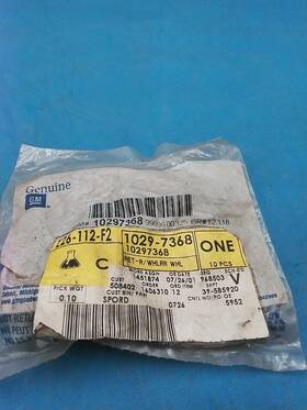 10297368 General Motors Gm Oem Rear Wheel Opening Flare Retainer Lot Of 6 Nos