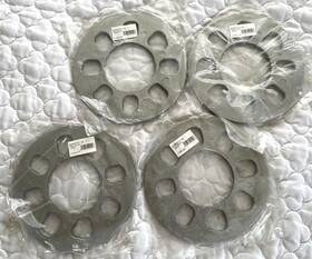Sp601 Gorilla Automotive 4 - 1/4 Inch Thick 4-hole Wheel Spacer Sp601 Gorilla Automotive 4 - 1/4 Inch Thick 4-hole Wheel Spacer