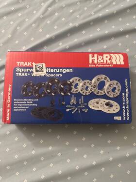 Hr-1065640 H&r Trak 5mm Drs Wheel Spacers 5/114.3 - 64.1 Cb 12x1.5 Brand New Open Box Hr-1065640 H&r Trak 5mm Drs Wheel Spacers 5/114.3 - 64.1 Cb 12x1.5 Brand New Open Box