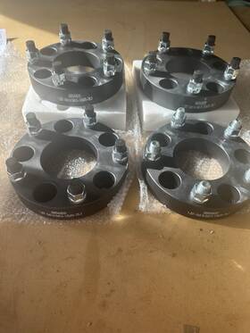 6wsa0630 Km Auto 1.25 Inch -5x5 To 5x5.5 Whl Adapters. 1/2-20 Studs And 78.3mm