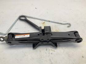 564.le1i17 Lexus 14-25 Is Series Spare Tire Car Jack With Element Tools Q