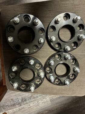200-6120-669-1415hcb Titan 5x4.75 Titian Wheel Spacers