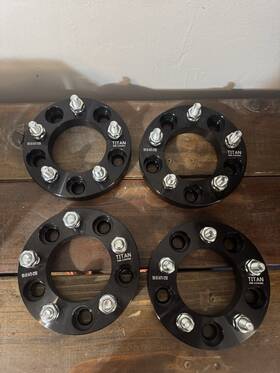 100-55-5475-121b Titan Wheel Accesories 1 Inch Adapters 5x5 To 5x4.75 / 5x127 5x120.7 Spacers 12x1.5 Studs Qty 4