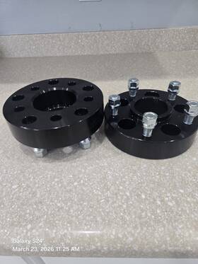 Yindina 115487 Wheel Spacers 5 Lugs 1/2 Studs 71.5 Bore 1.5 Thick For Ford Select Models See De